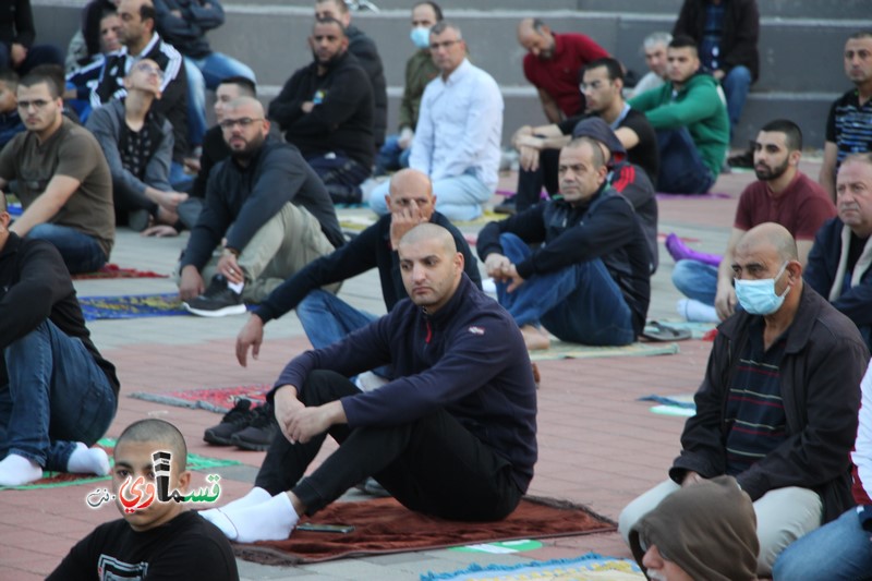 فيديو: شعائر  صلاة  وخطبة عيد الفطر  من مسجد صلاح الدين والشيخ اشرف عيسى يؤكد : حال مجتمعنا لا يُبشر بخير ... العنف والجريمة احتلا عقول شبابنا لبعدهم عن دينهم       